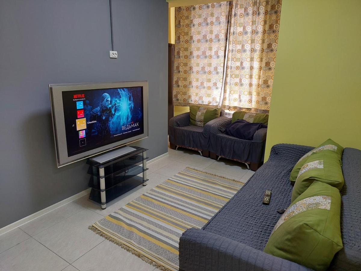 Check Inn Hostel Алмати Екстер'єр фото